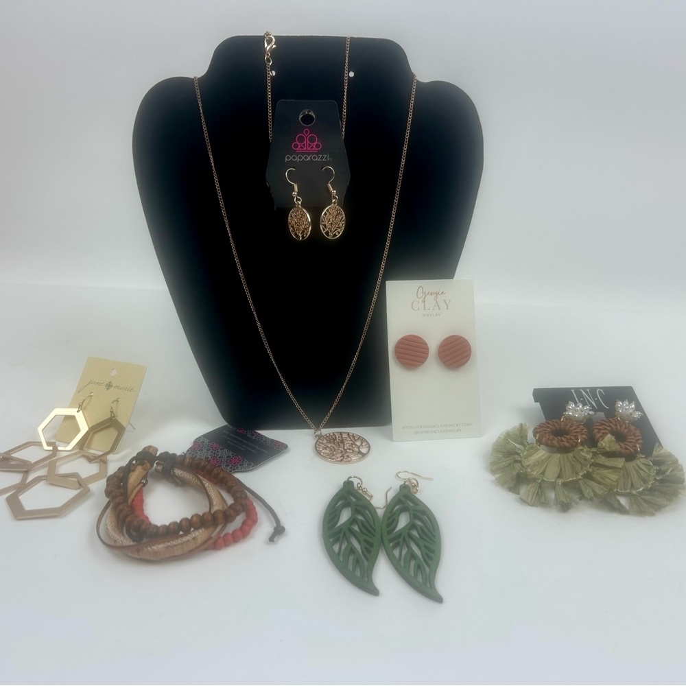 Jewelry lot